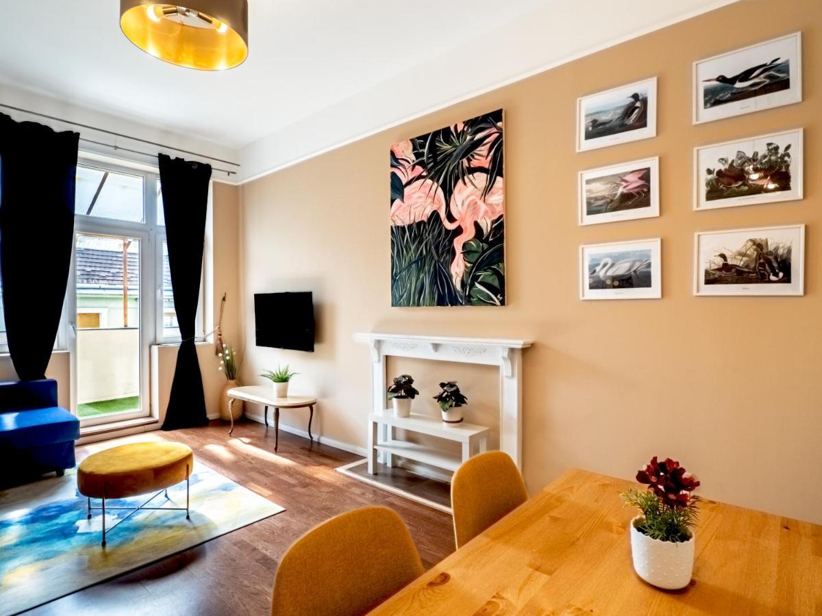 The Birdcage Apartment Будапеща Екстериор снимка